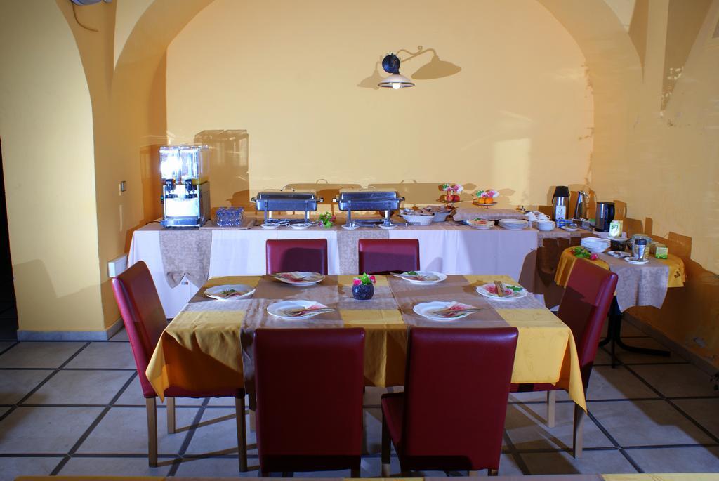 Hotel Park Potony Kültér fotó