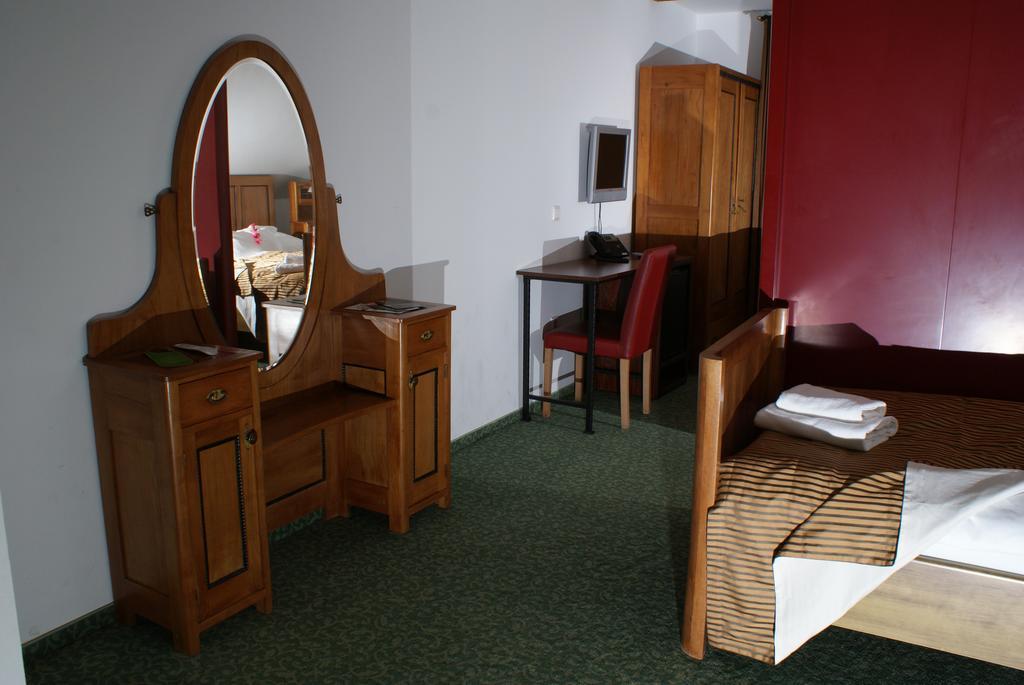Hotel Park Potony Kültér fotó