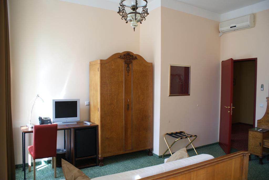 Hotel Park Potony Kültér fotó